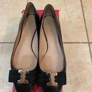 Tory Burch “Gemini Link Bow Flat. Size 9